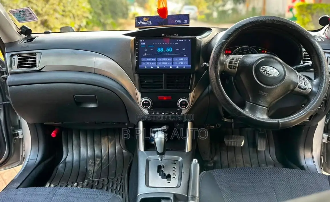 Subaru Forester 2011 Silver