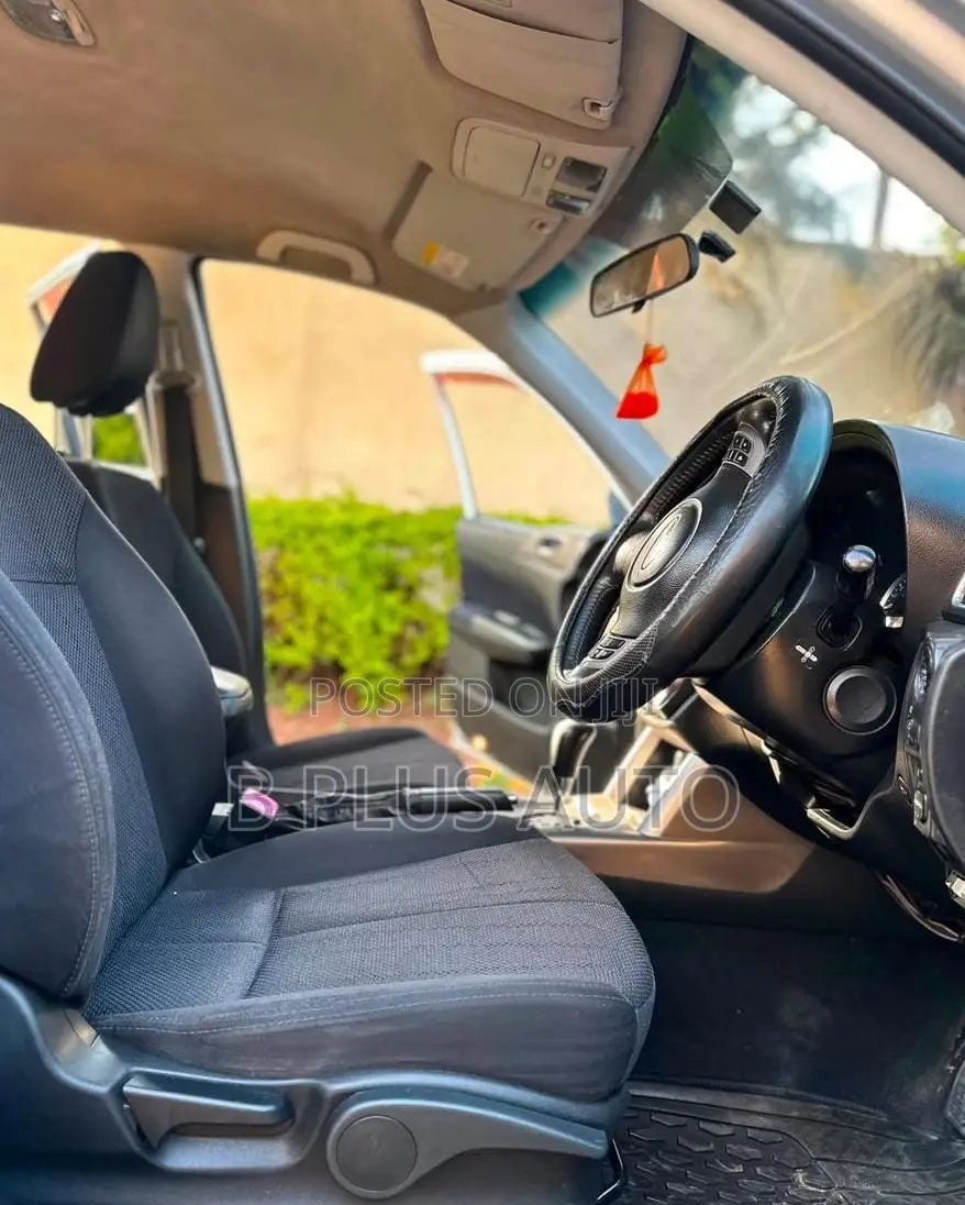Subaru Forester 2011 Silver