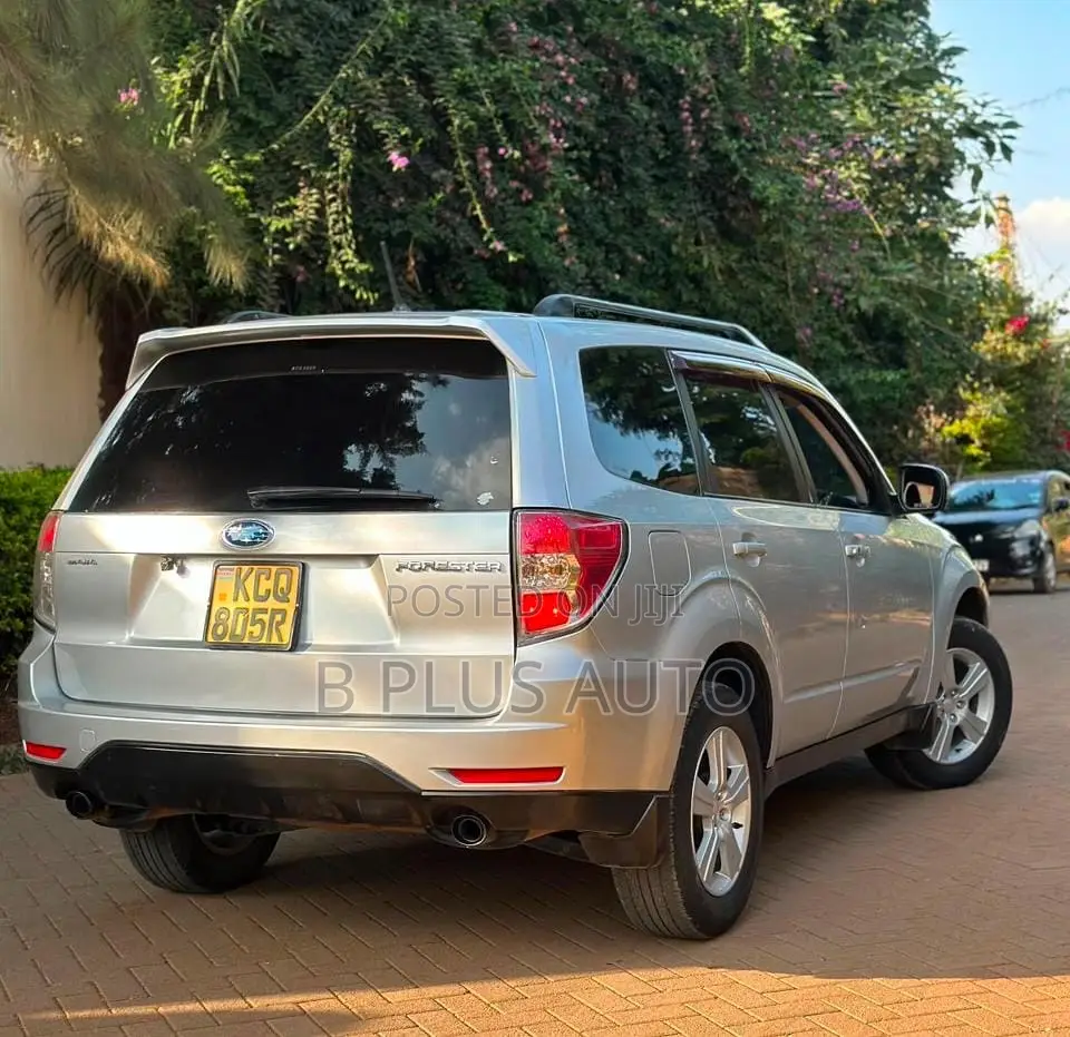 Subaru Forester 2011 Silver