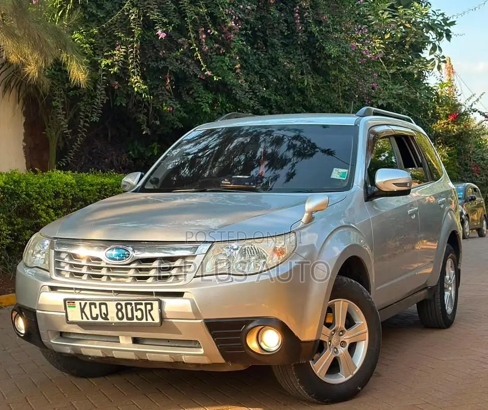 Subaru Forester 2011 Silver