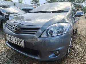 Toyota Auris 2011 Gray
