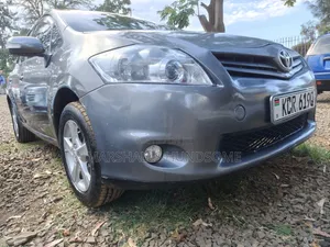 Toyota Auris 2011 Gray