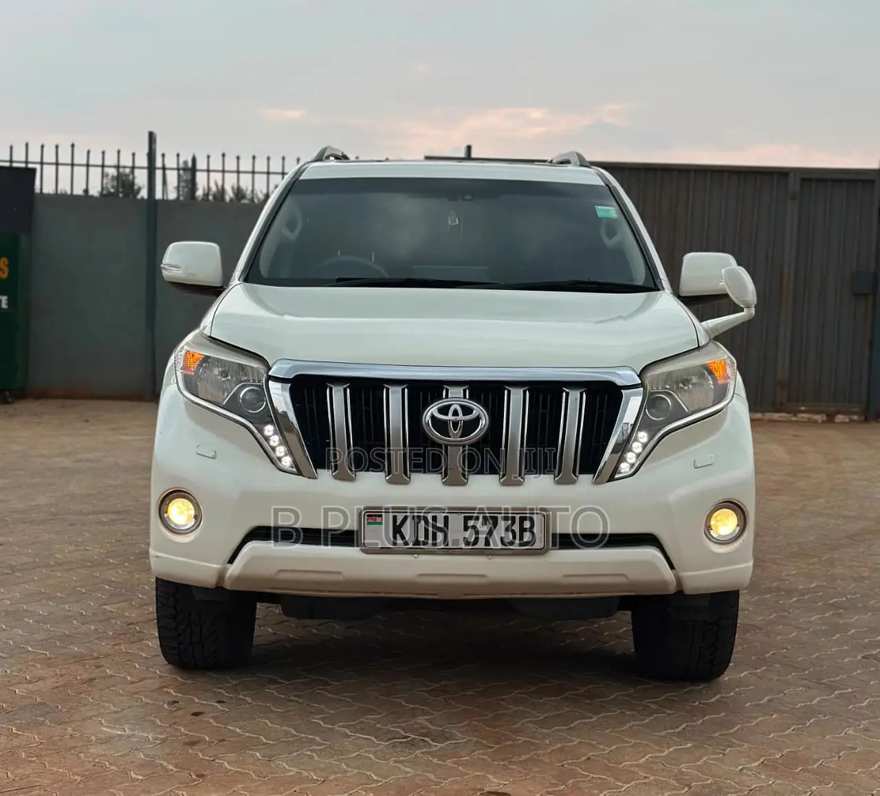 Toyota Land Cruiser Prado 2014 White
