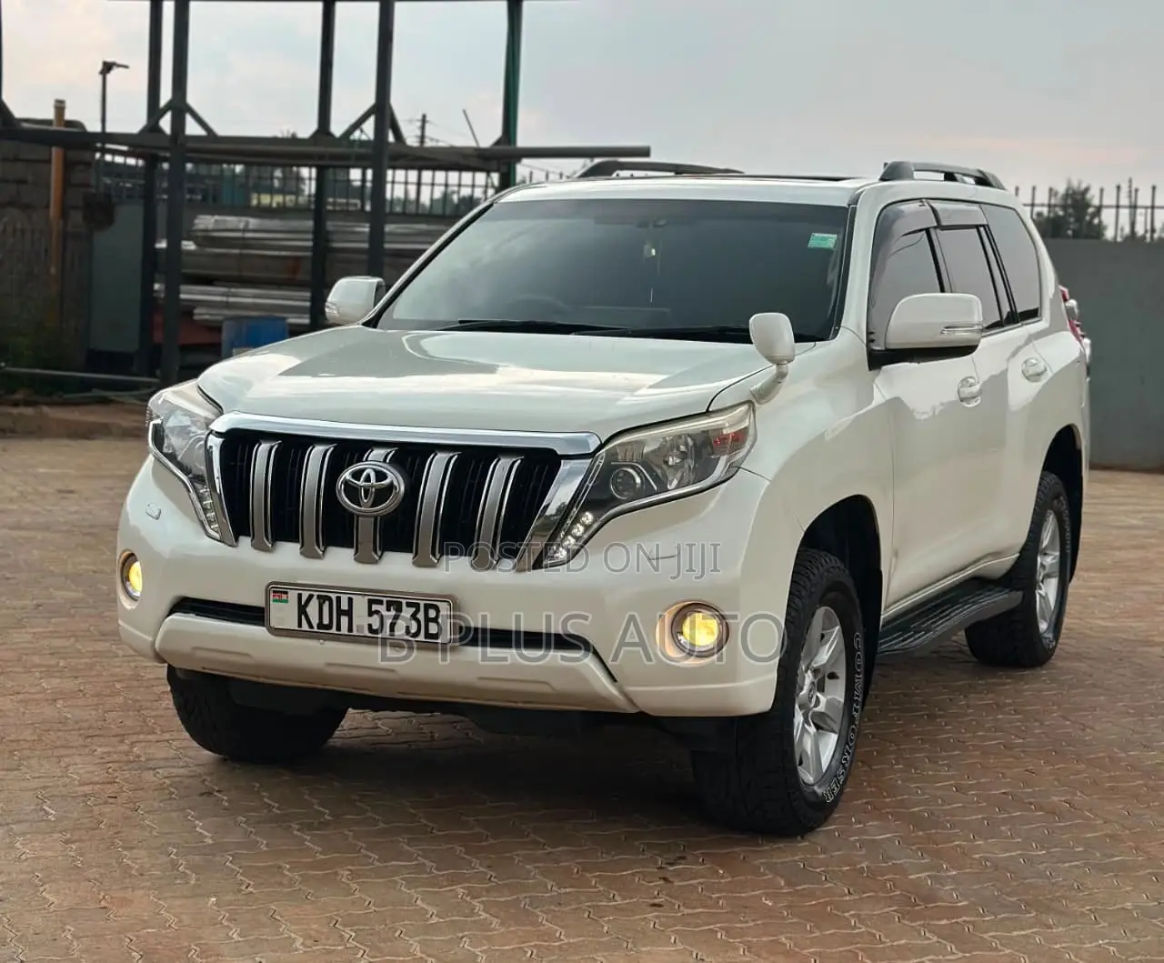 Toyota Land Cruiser Prado 2014 White