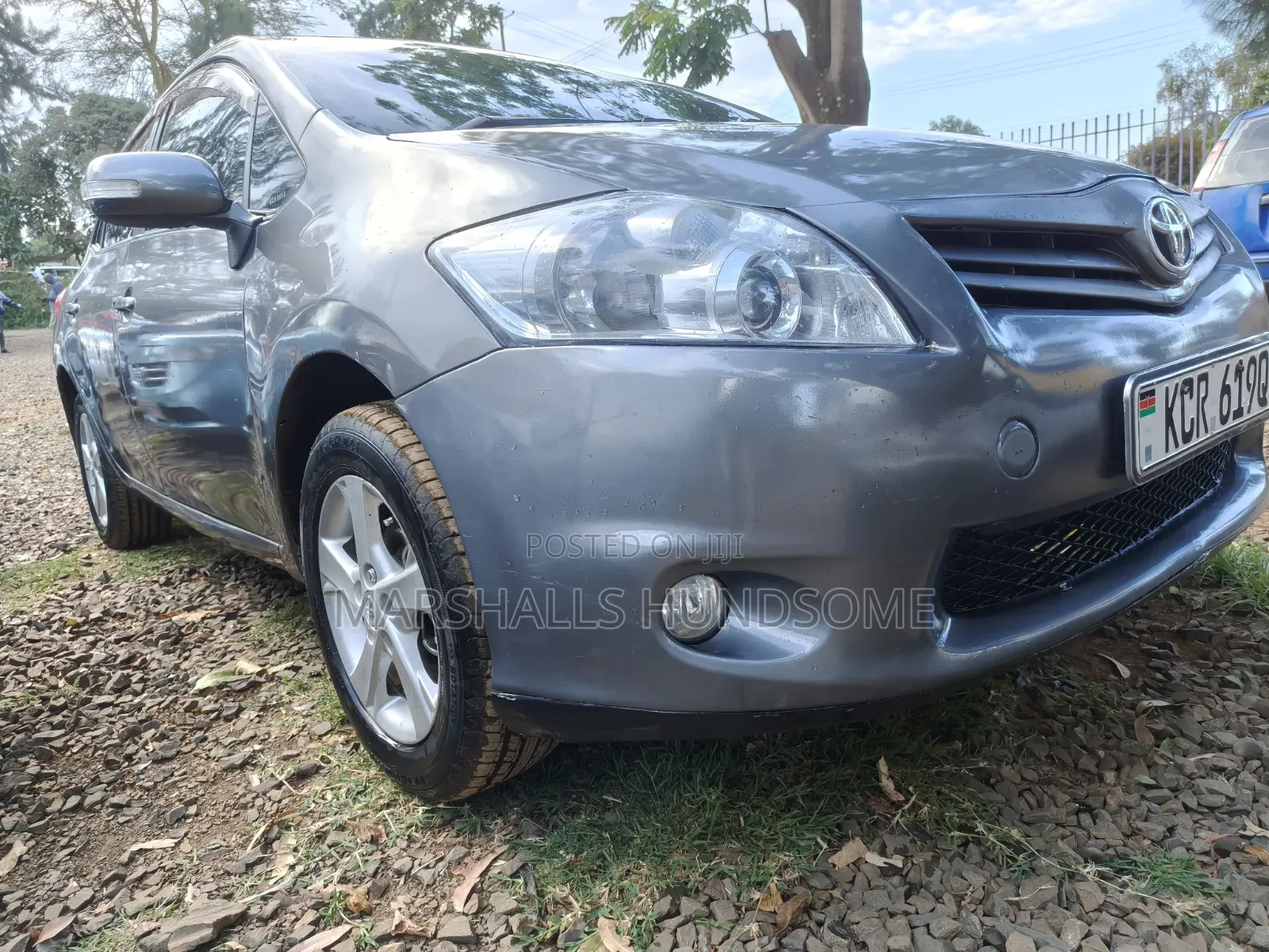 Toyota Auris 2011 Gray