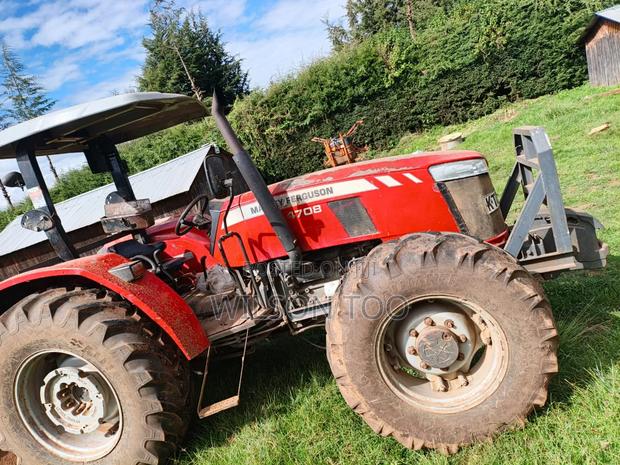 Tractor Massey Ferguson 4708 4wd With Plough