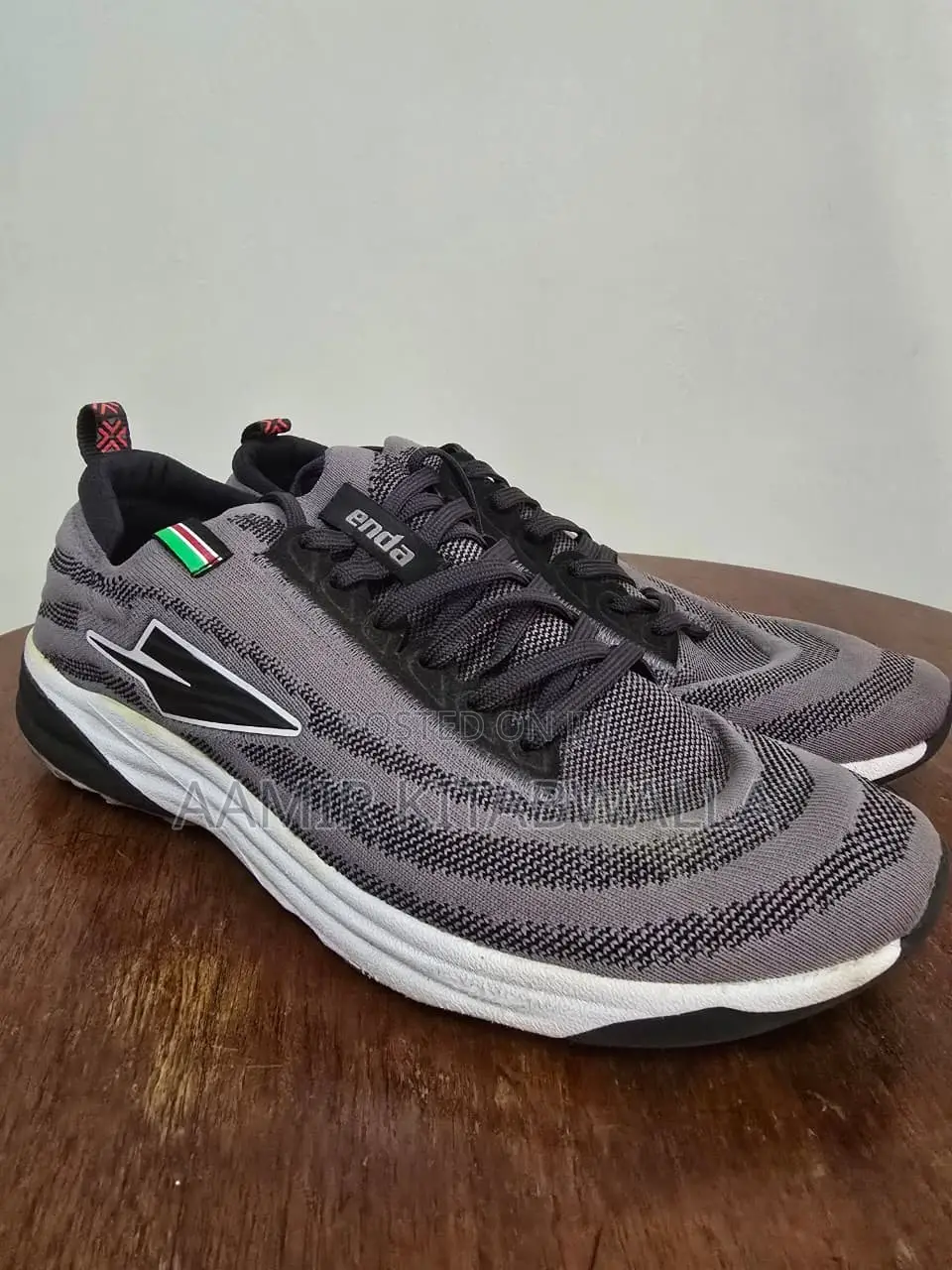 Sports Shoes