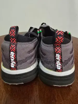Sports Shoes