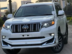 Toyota Land Cruiser Prado 2019 White