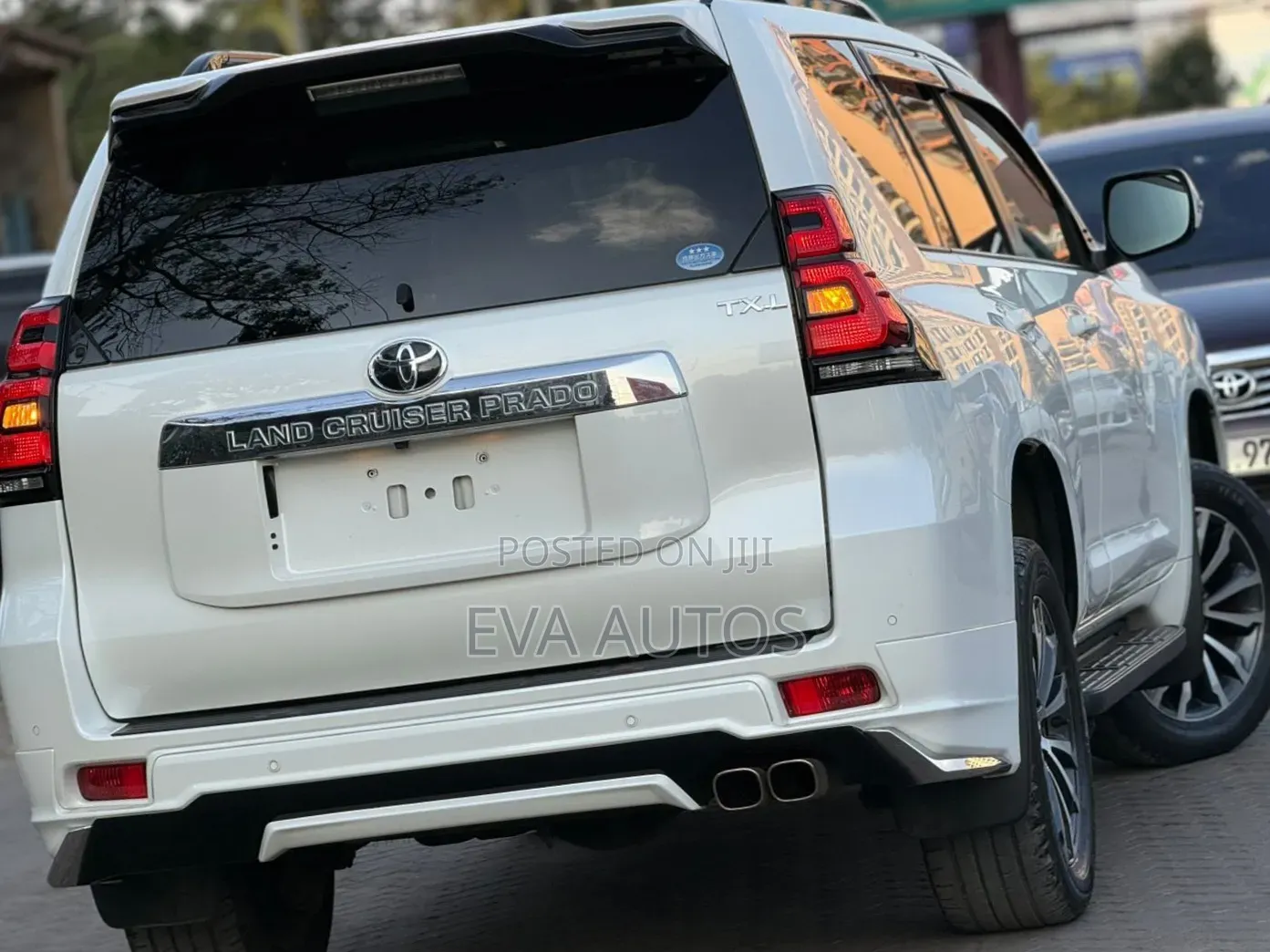Toyota Land Cruiser Prado 2019 White
