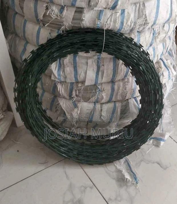 10meters Razor Wire - thumbnail 2