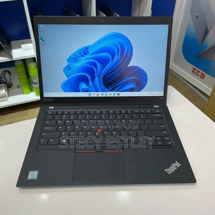 New Laptop Lenovo ThinkPad T490s 8GB Intel Core i7 SSD 256GB