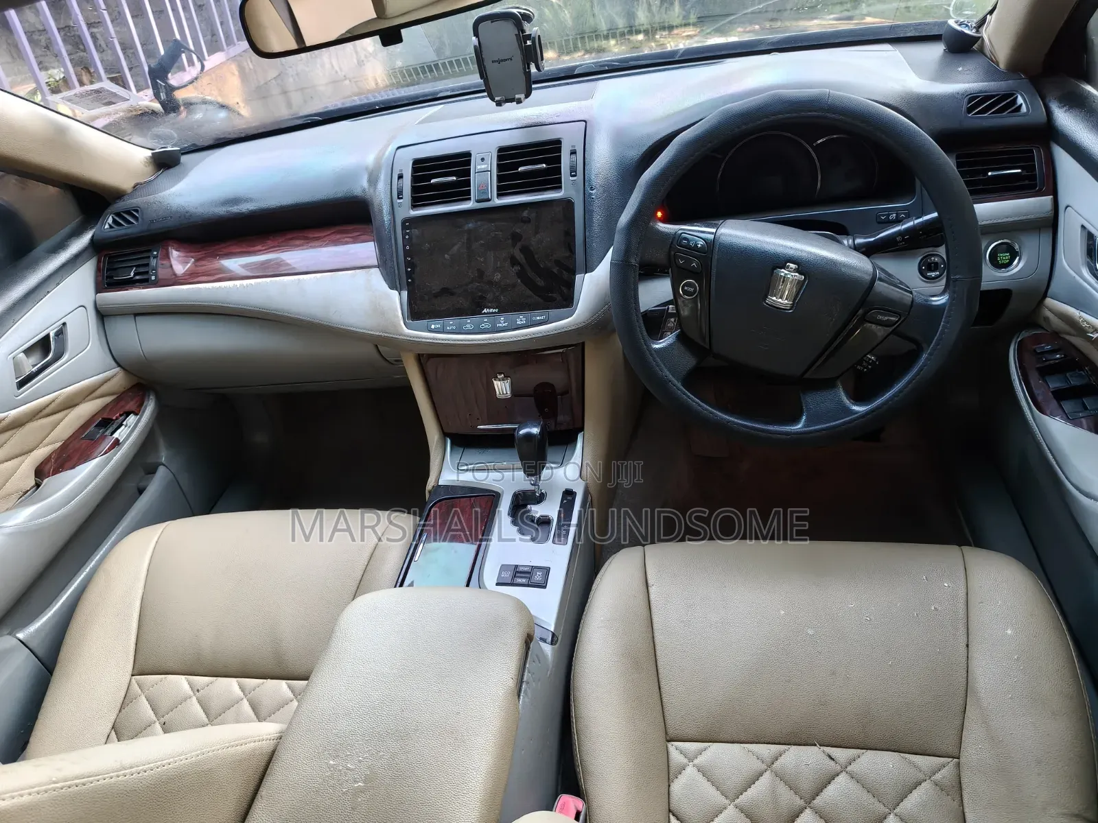 Toyota Crown 2011 Black