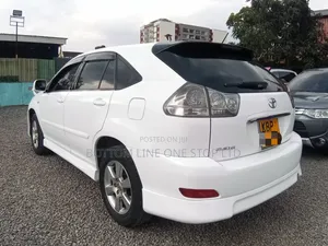 Toyota Harrier 2004 White