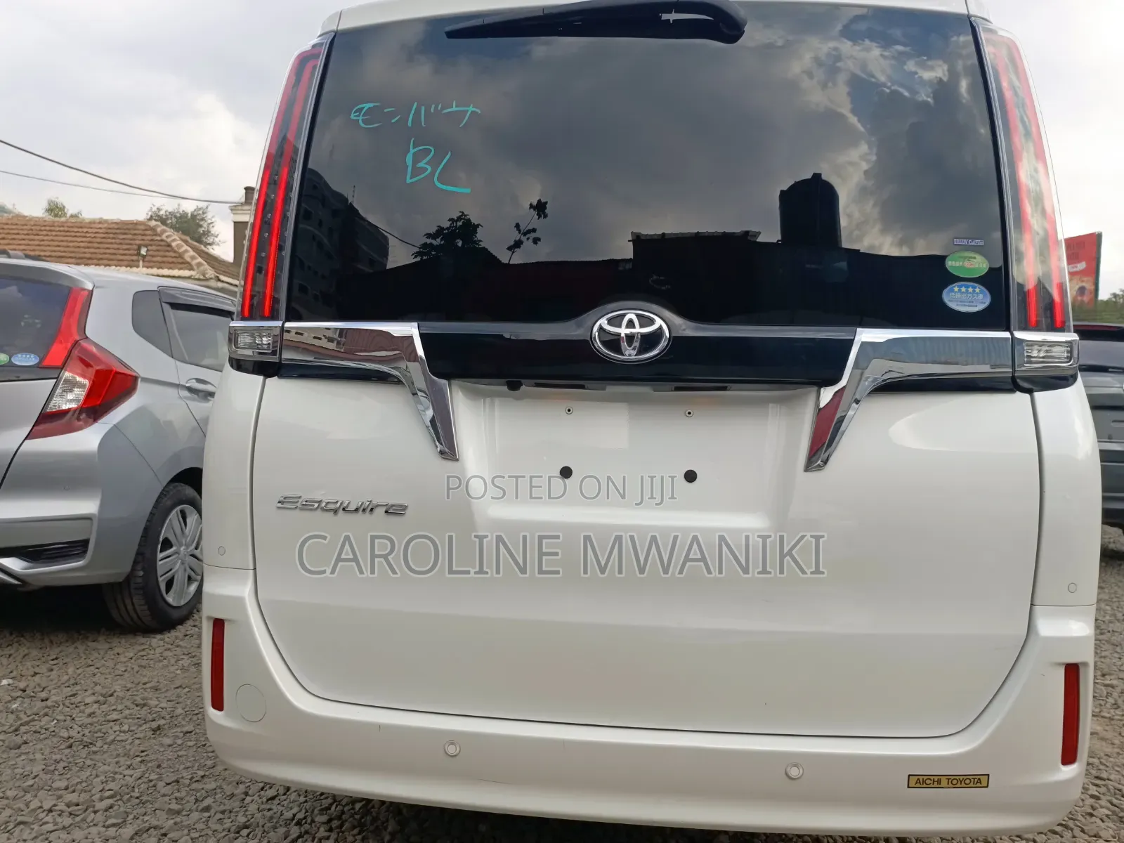 Toyota Esquire 2019 Pearl