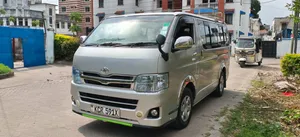 Toyota HiAce 2011 Silver