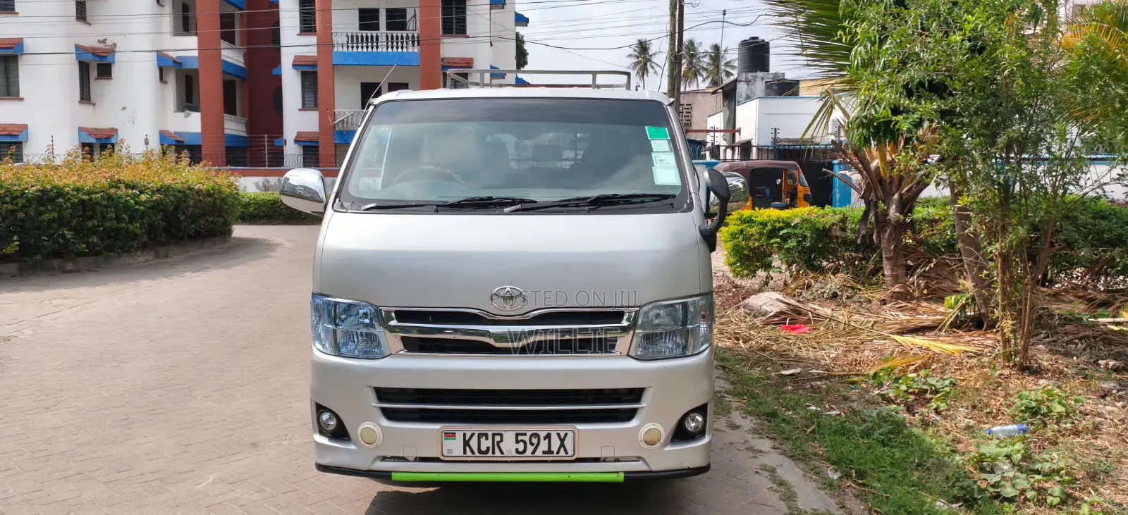 Toyota HiAce 2011 Silver