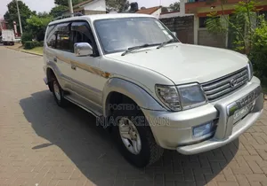 Toyota Land Cruiser Prado 2000 Pearl