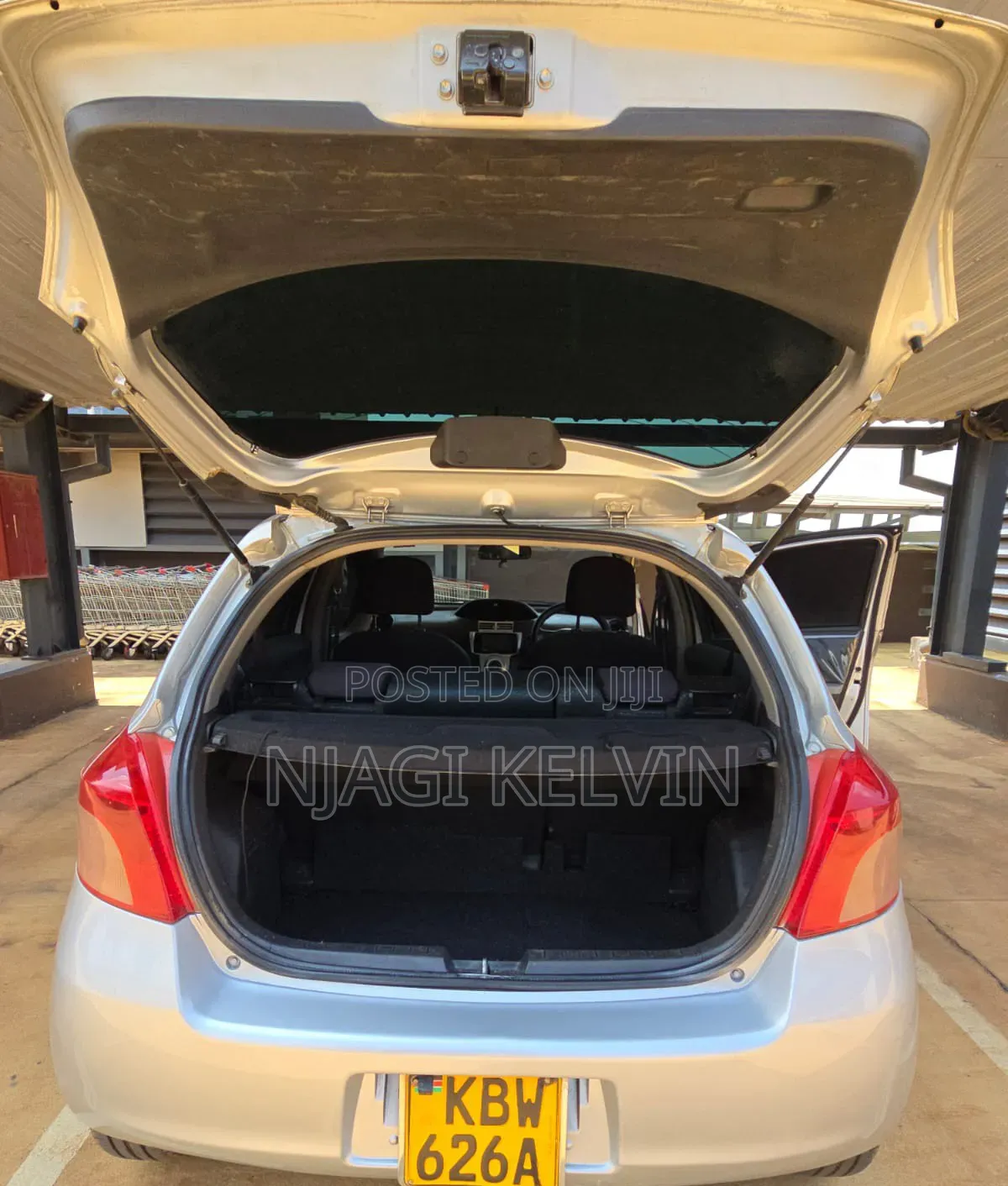 Toyota Vitz 2006 Silver