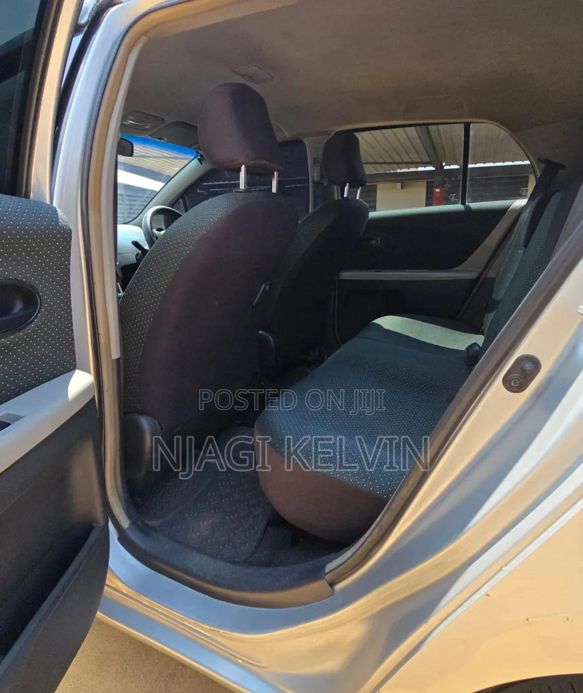 Toyota Vitz 2006 Silver