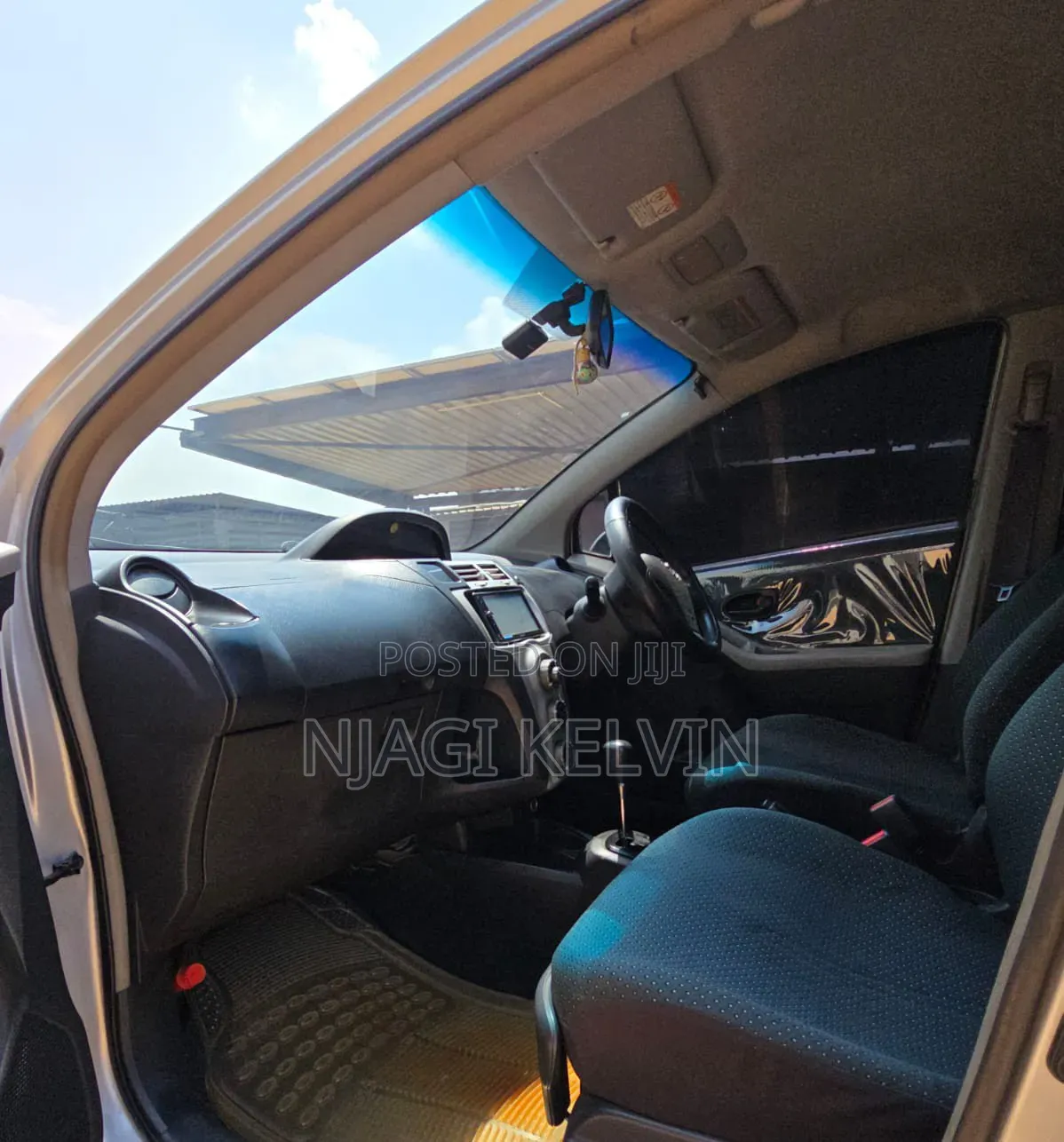 Toyota Vitz 2006 Silver