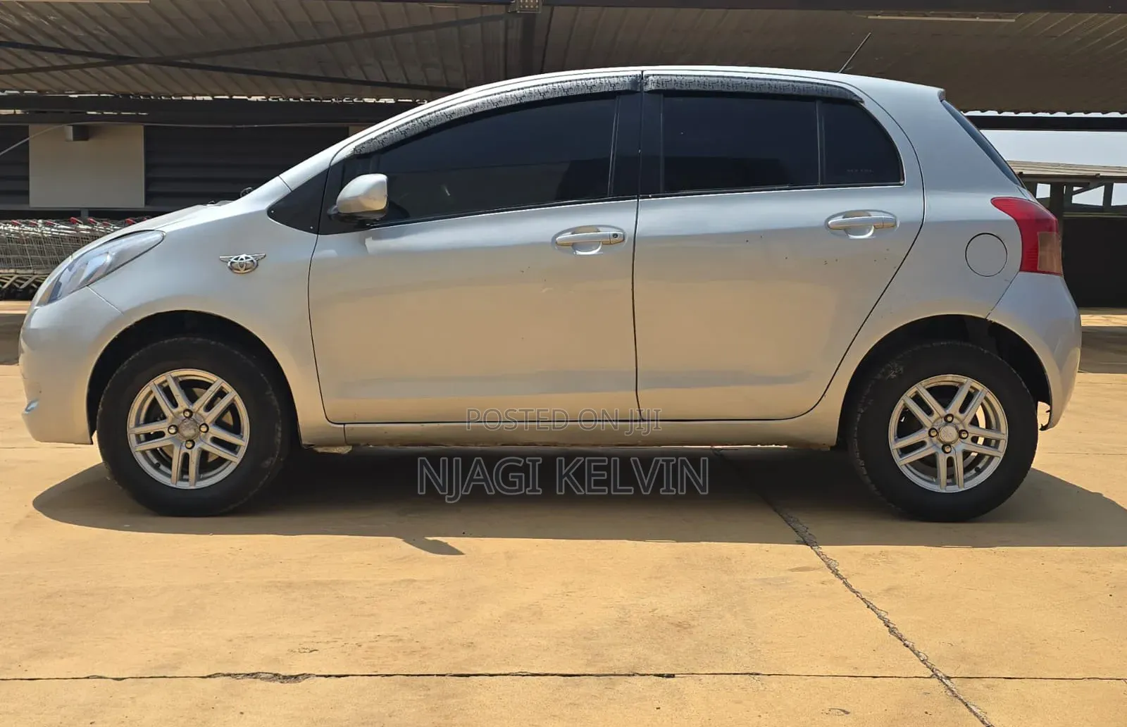 Toyota Vitz 2006 Silver