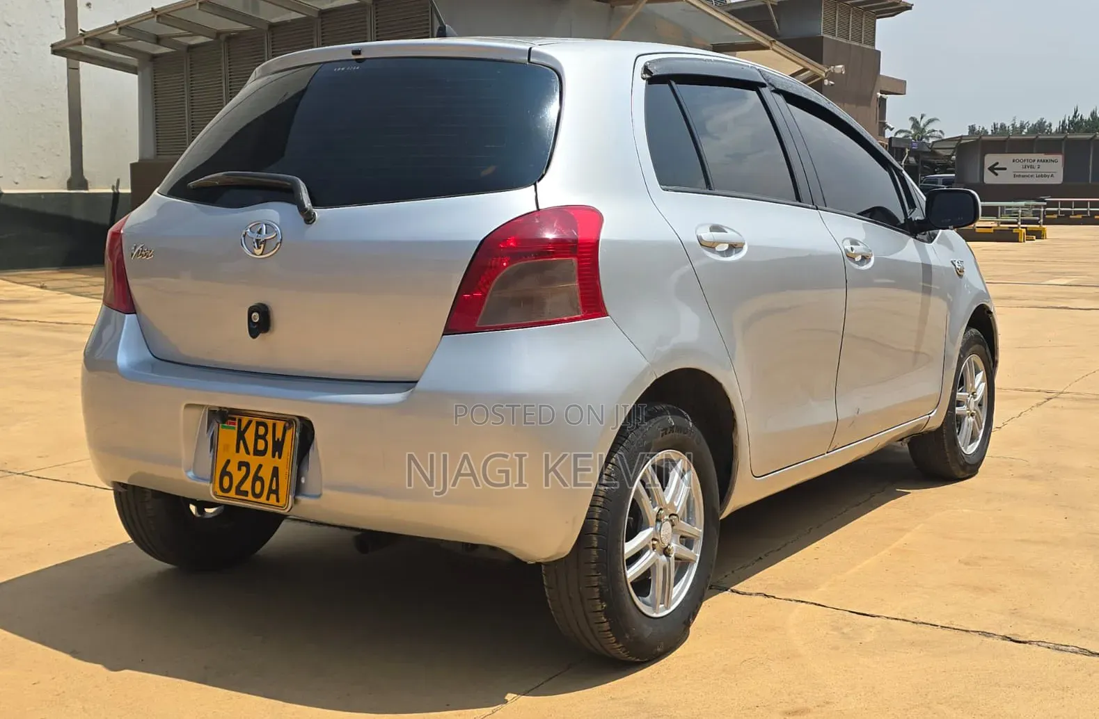 Toyota Vitz 2006 Silver