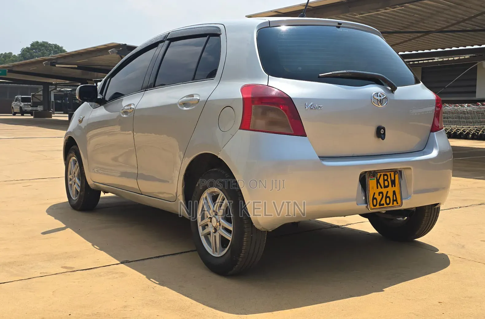 Toyota Vitz 2006 Silver