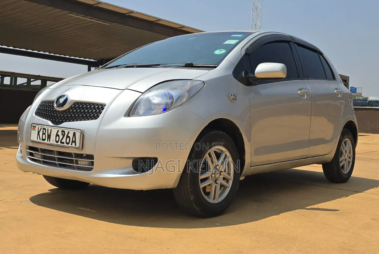 Toyota Vitz 2006 Silver