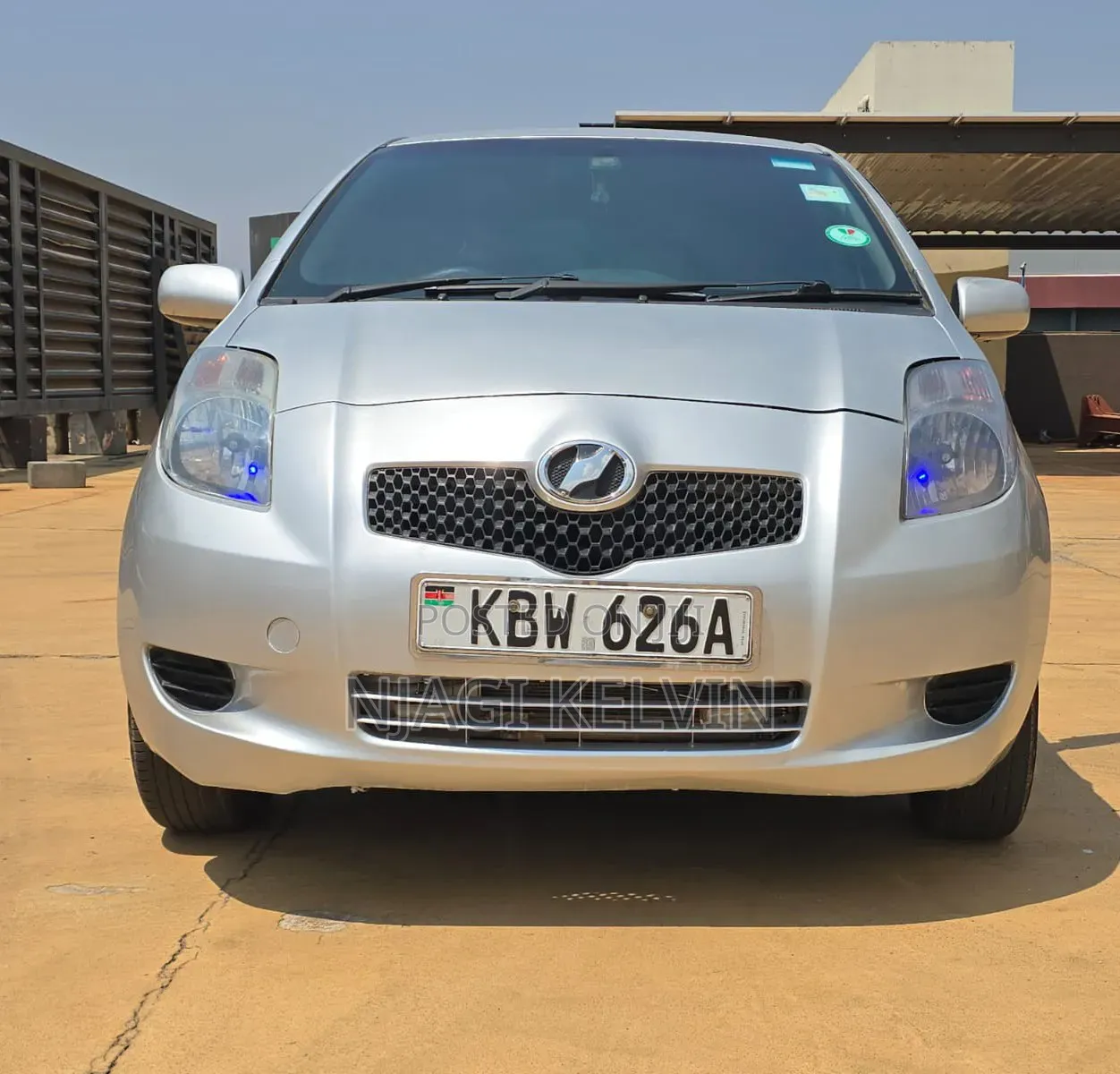 Toyota Vitz 2006 Silver