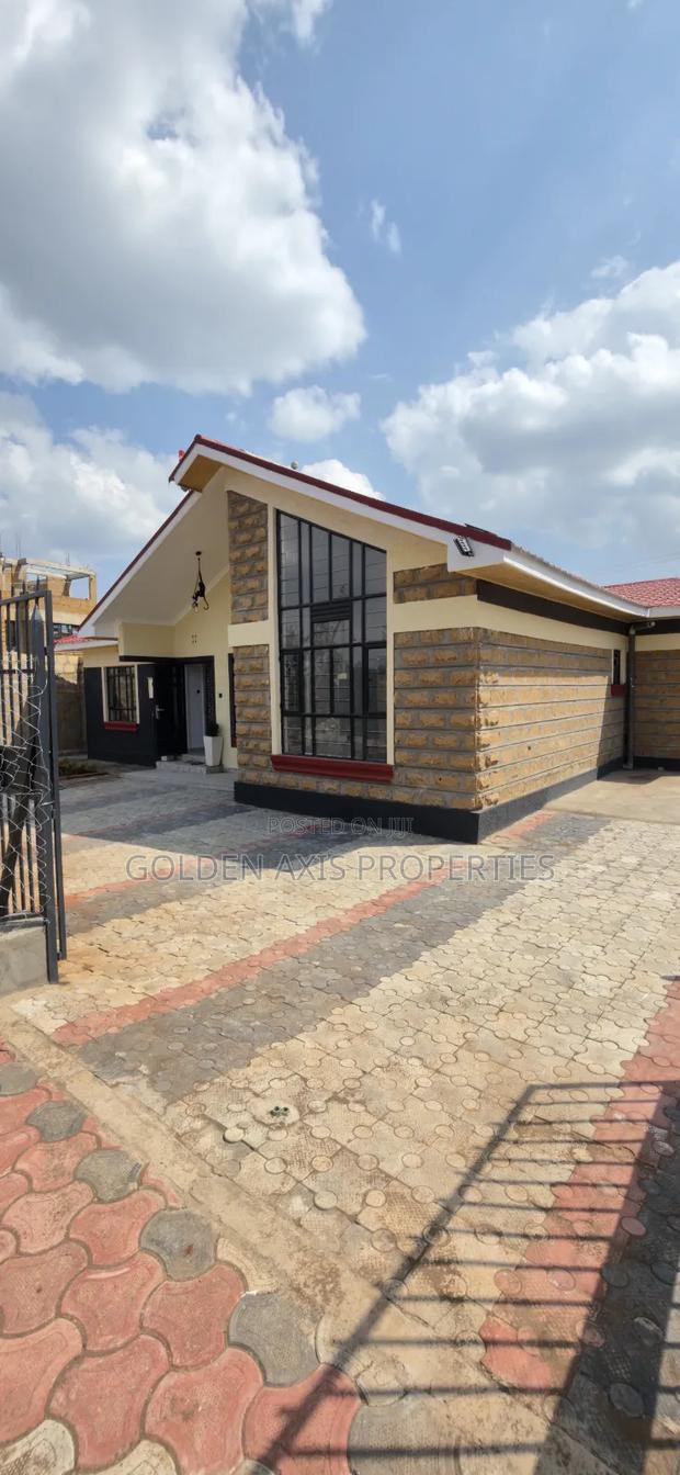 4bdrm Bungalow in Merisho for sale - thumbnail 2