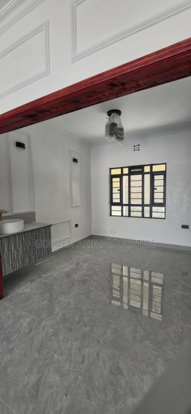 4bdrm Bungalow in Merisho for sale - thumbnail 5