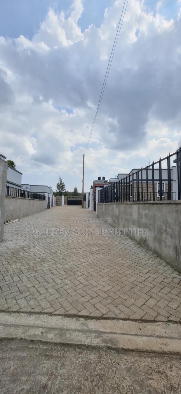 4bdrm Bungalow in Merisho for sale - thumbnail 3