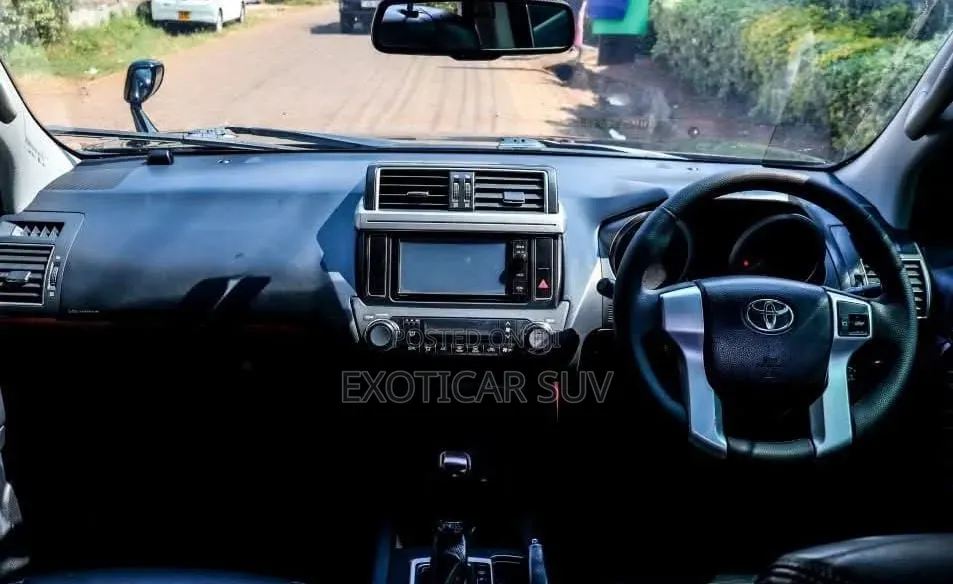 Toyota Land Cruiser Prado 2.8 D-4D 2015 Gray