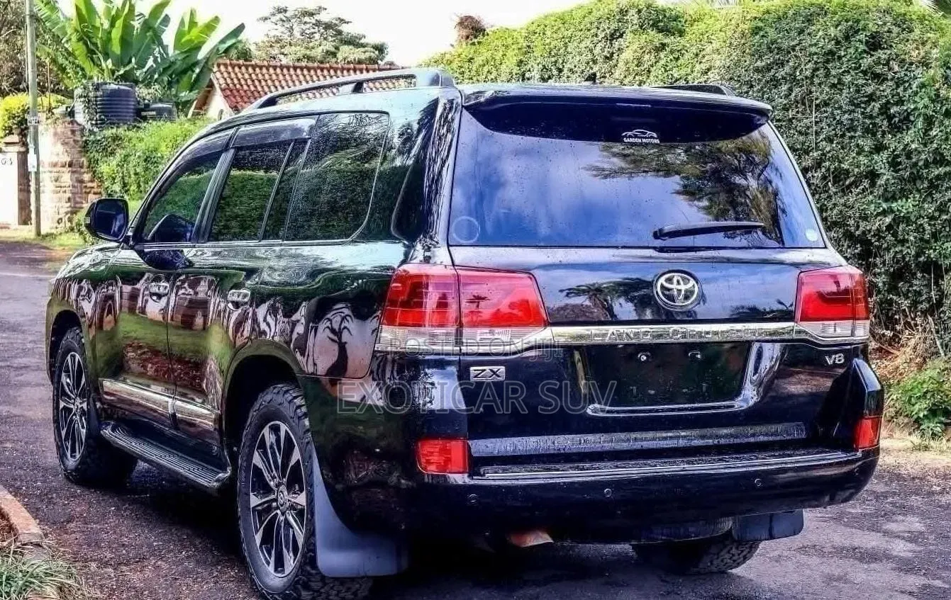 Toyota Land Cruiser 2014 Gray