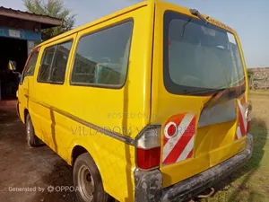 Nissan Vanette 2009 Yellow