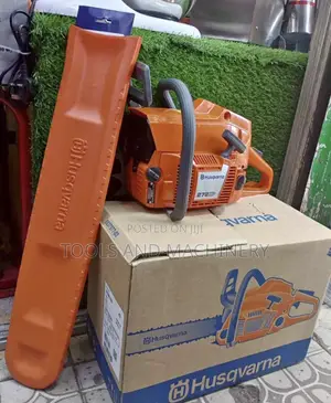 Husqvarna Power Saw 272 Xp / Husqvarna Powersaw Machine / Power Saw