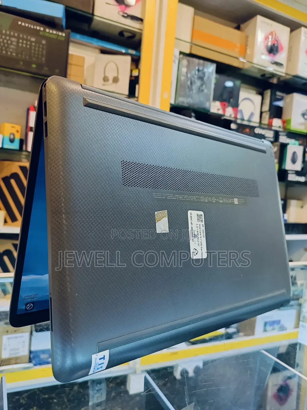 Laptop HP 250 G10 16GB Intel Core i5 SSD 512GB