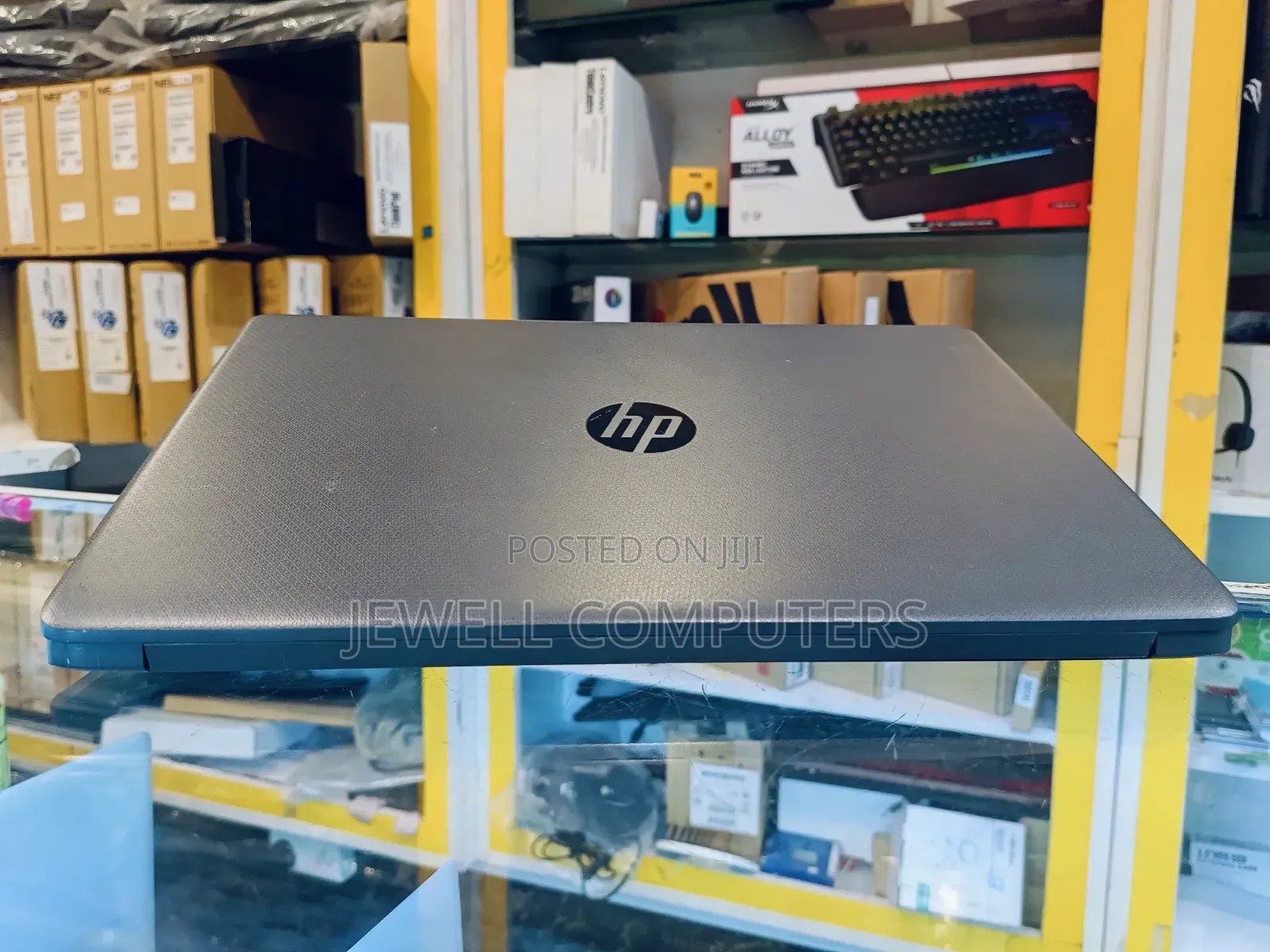 Laptop HP 250 G10 16GB Intel Core i5 SSD 512GB