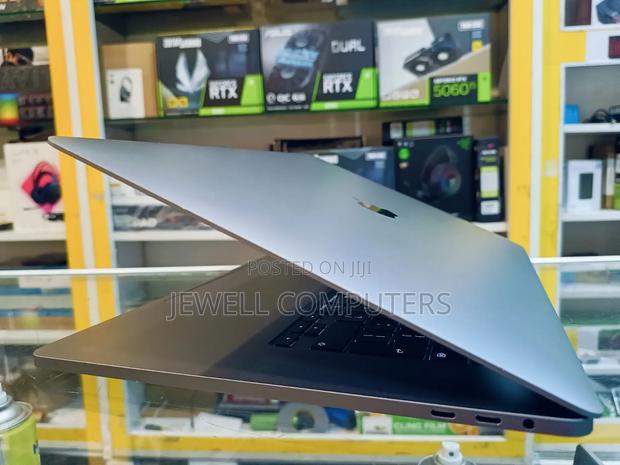 Laptop Apple MacBook Pro 2019 16GB Intel Core i7 SSD 512GB - thumbnail 3