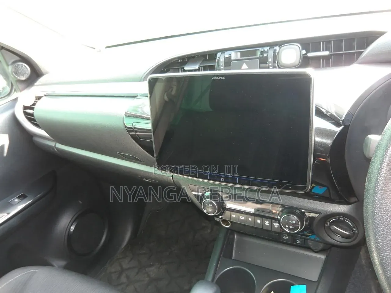 Toyota Hilux 2022 Black
