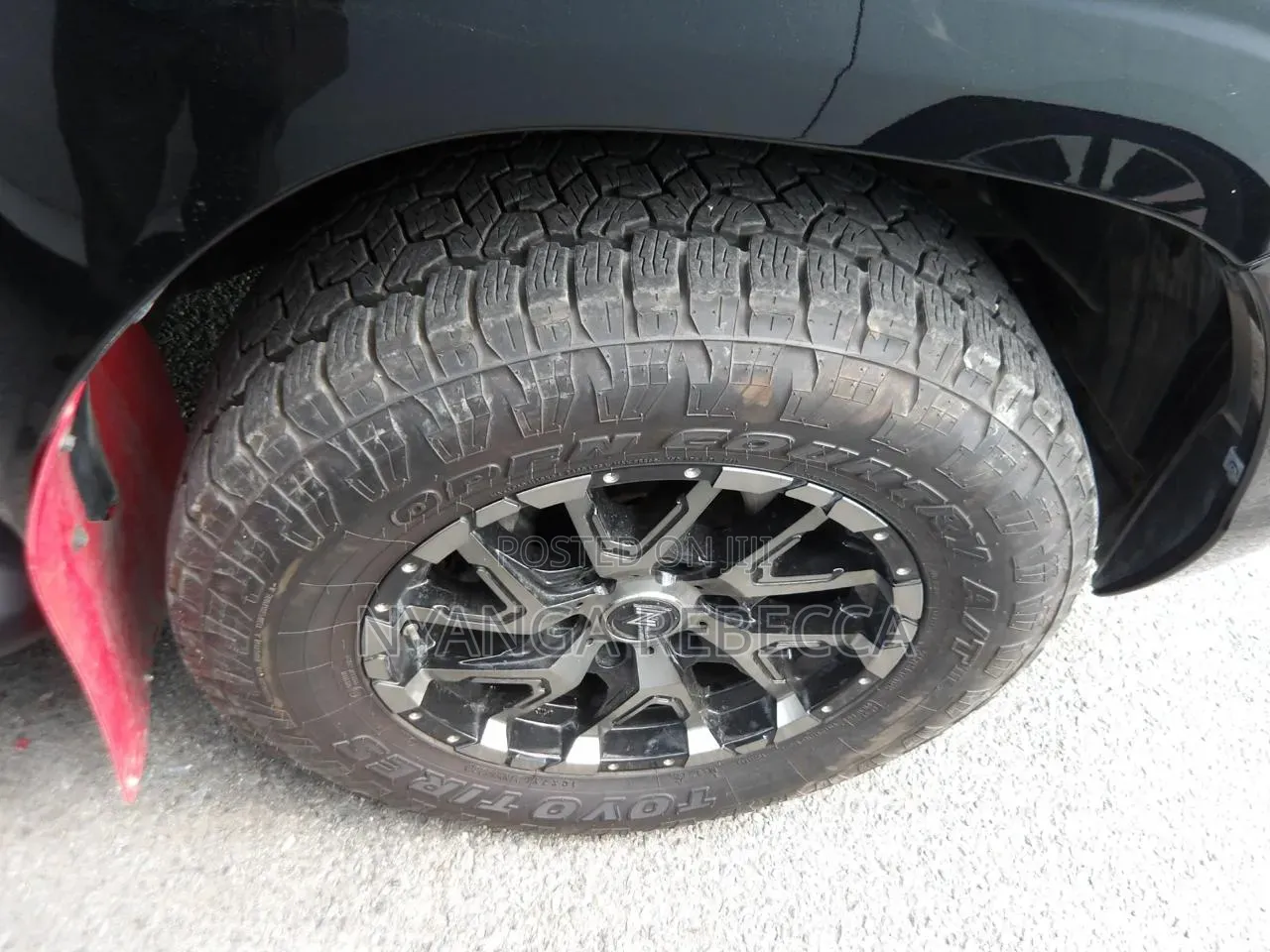 Toyota Hilux 2022 Black