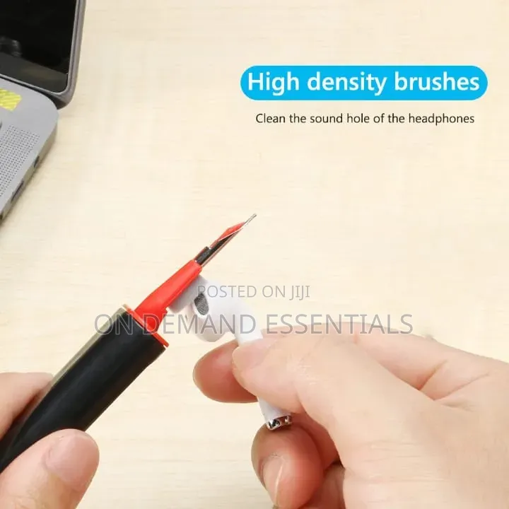 4-in-1 Multifunctional Gadget Cleaning Tool