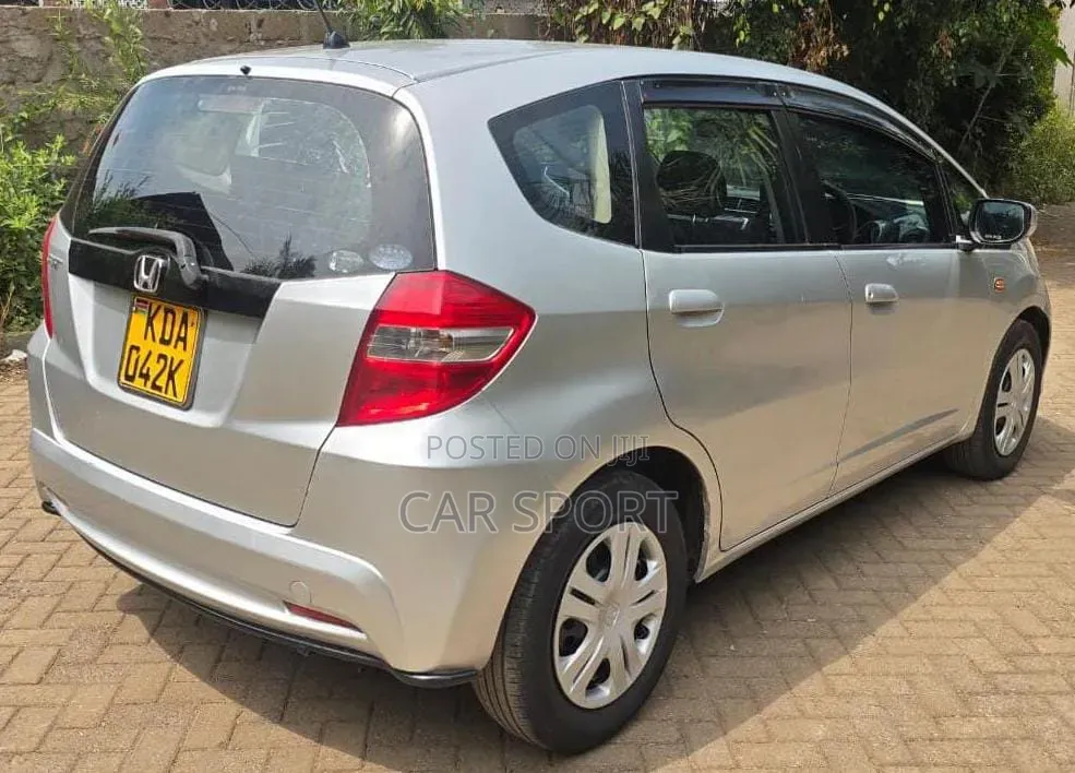 Honda Fit 2013 Silver