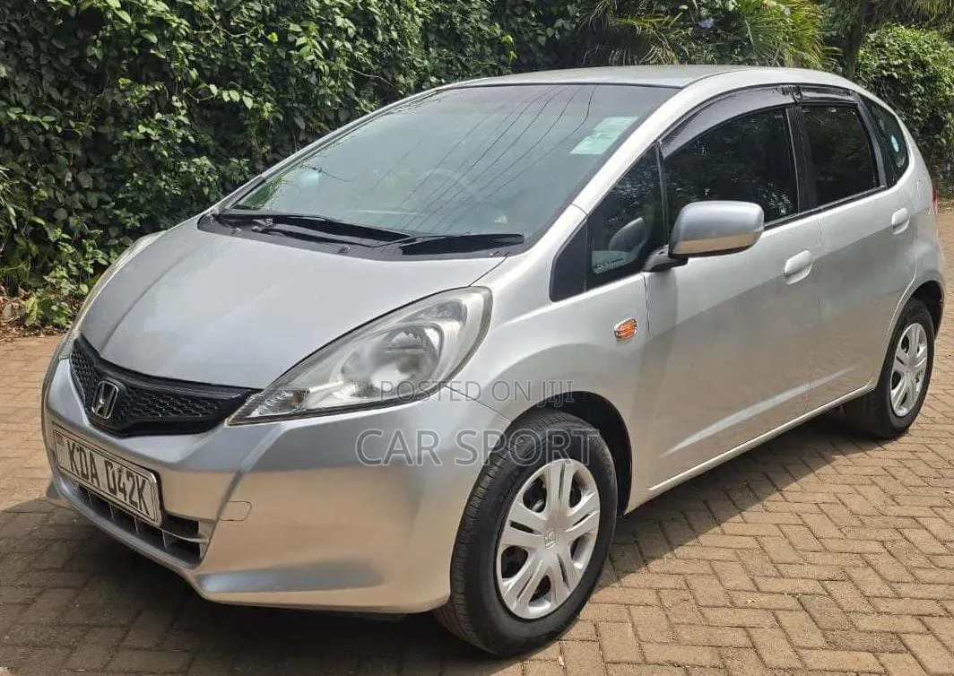 Honda Fit 2013 Silver