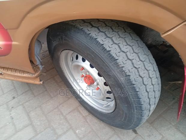 Toyota HiAce 2002 Brown - thumbnail 5