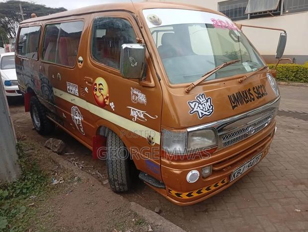 Toyota HiAce 2002 Brown - thumbnail 10