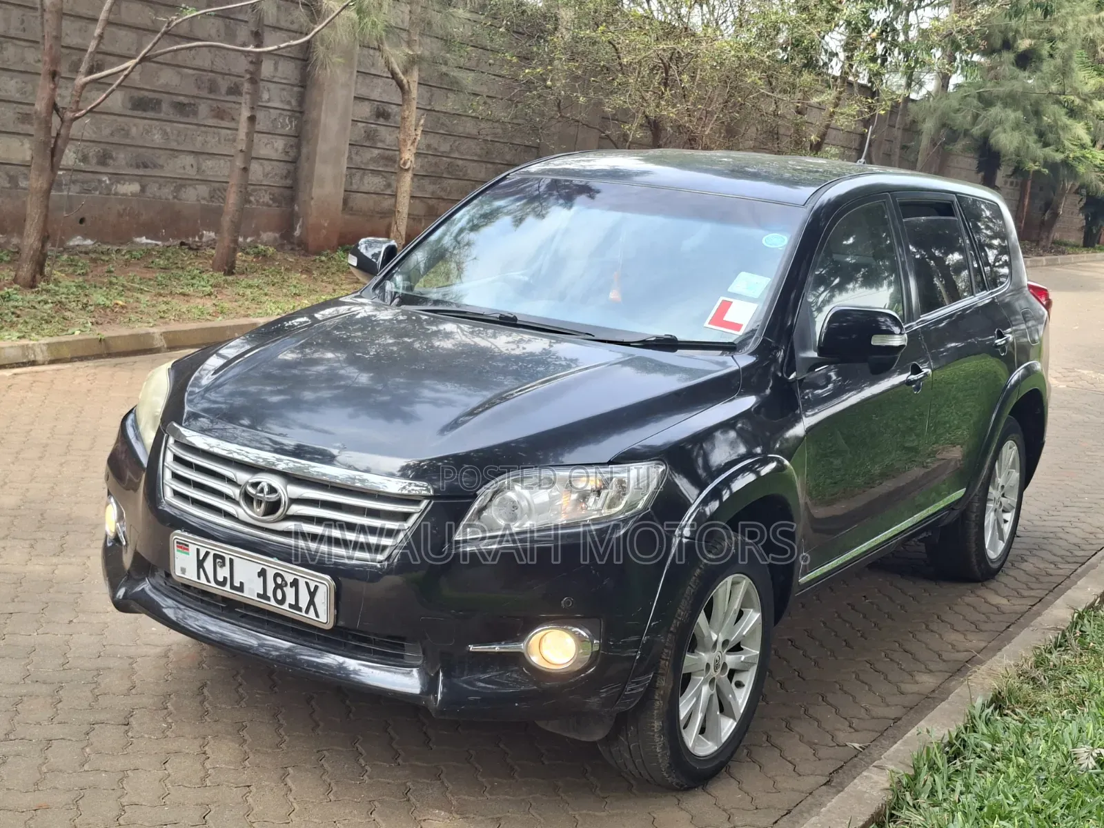 Toyota Vanguard 2010 Black