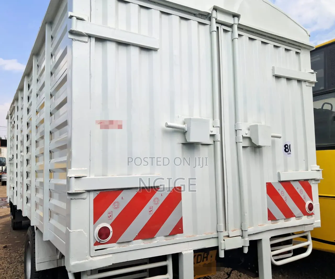 NQR Isuzu Lorry
