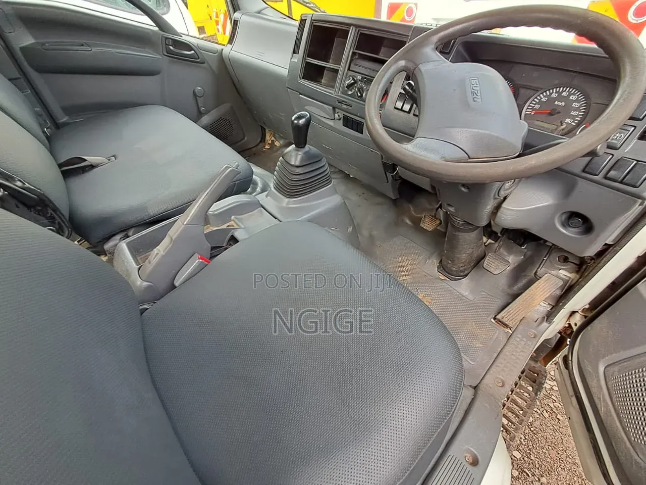 NQR Isuzu Lorry